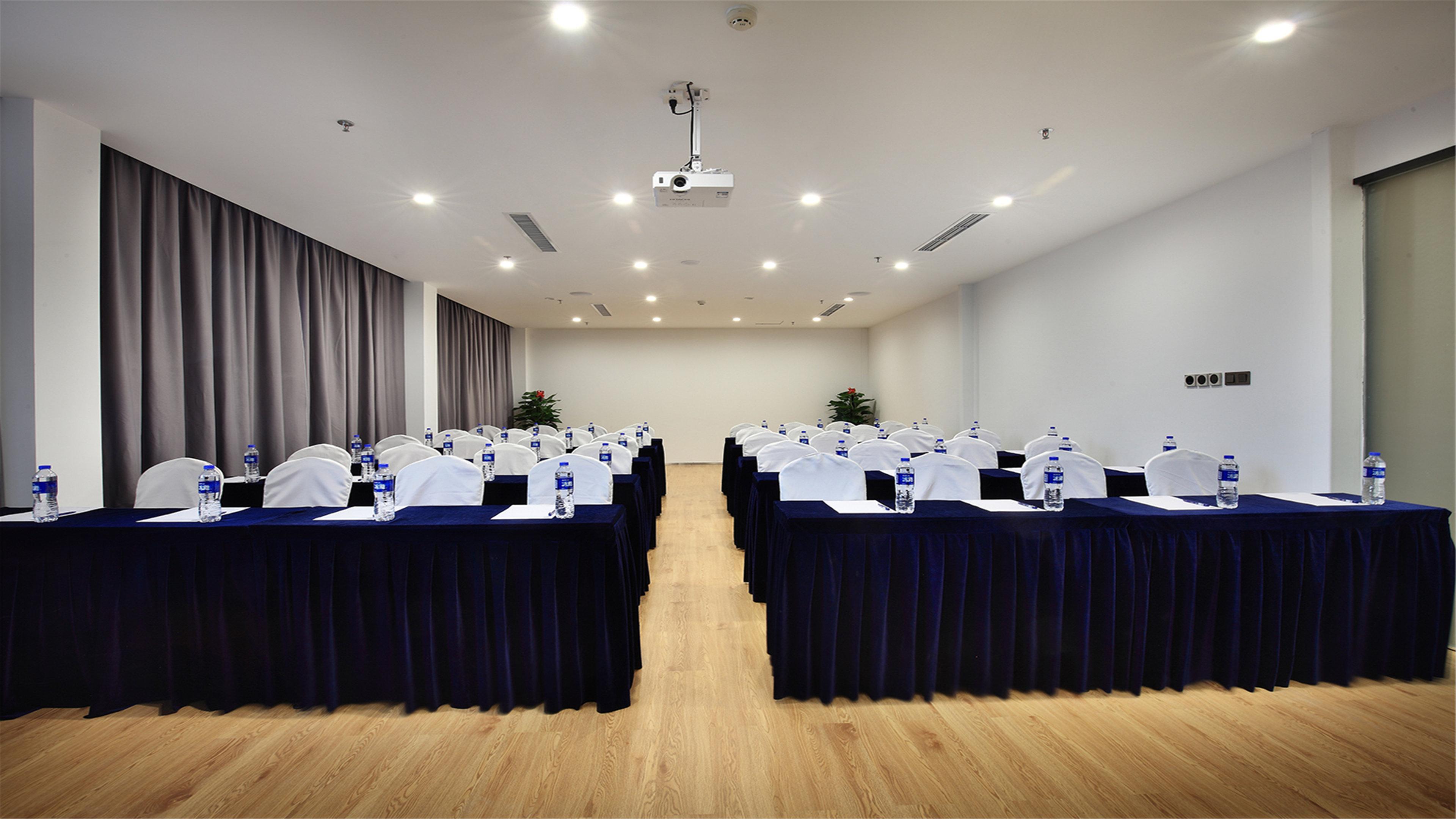 Holiday Inn Express Guilin City Center By Ihg מראה חיצוני תמונה